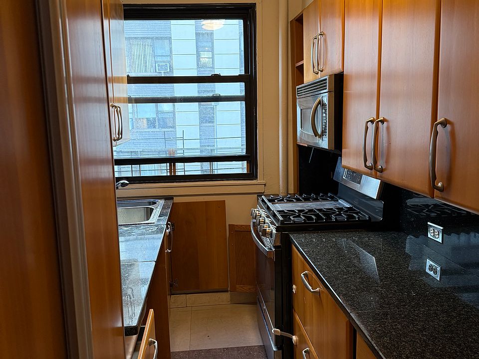 1st image of 9840 64th Ave #1
