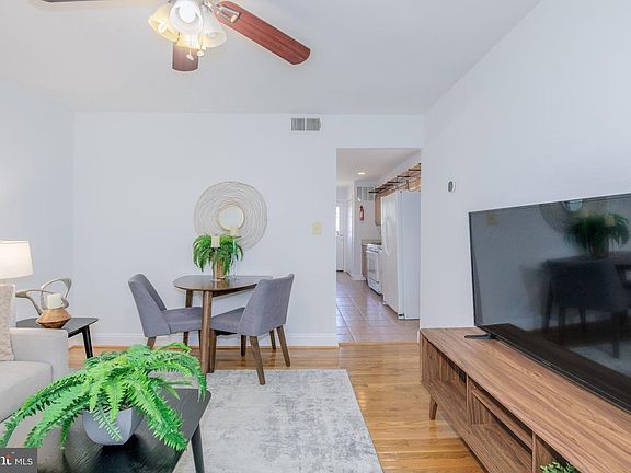 4th image of 1720 Gales St NE #1722