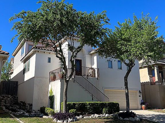 2nd image of 18218 Camino Del Mar