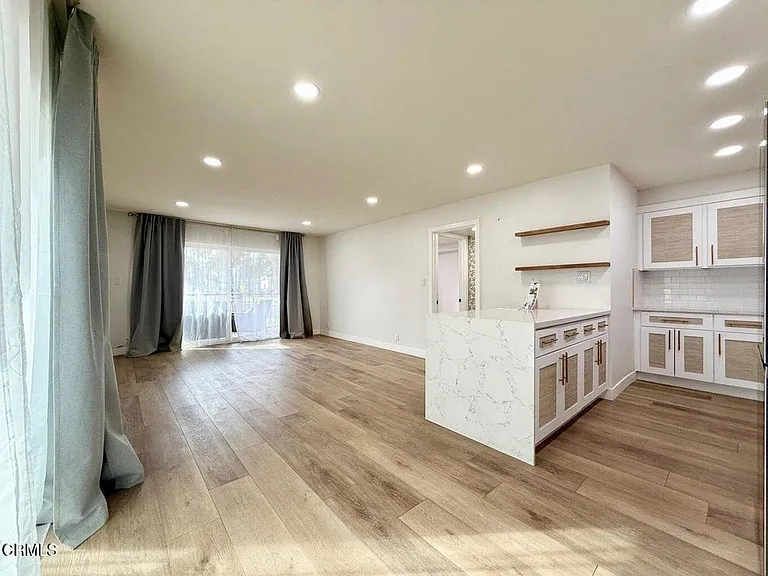 660 Sunfish Way — Photo 7