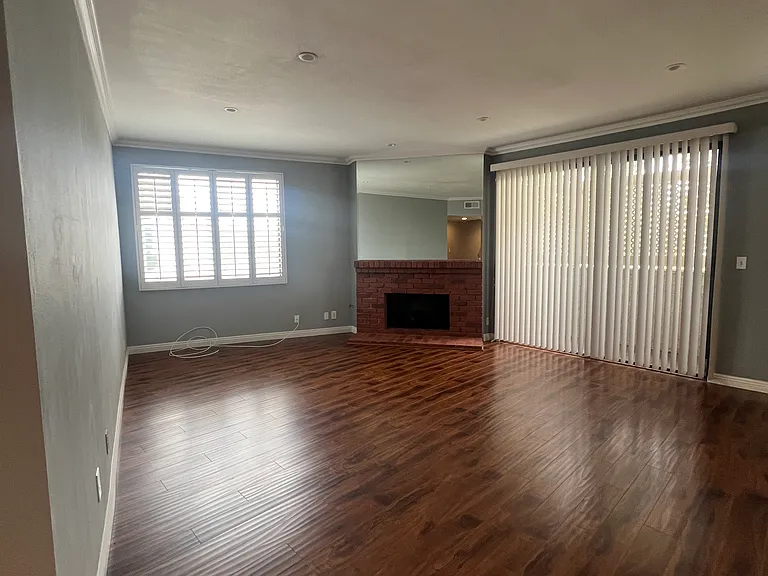 1663 Veteran Ave #105 — Photo 3
