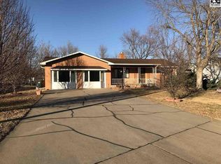 5 Arrowhead Dr, Lyons, KS 67554