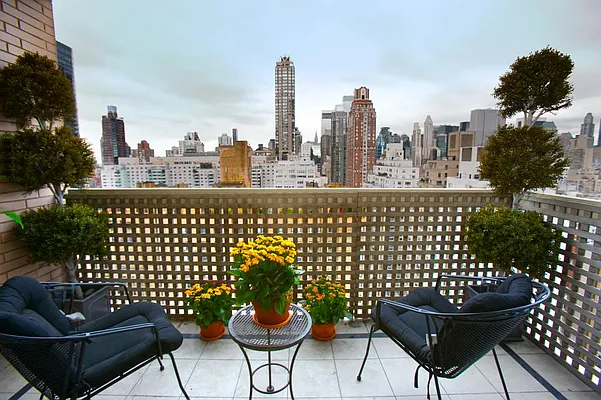 Sold by Olshan Realty | media 23