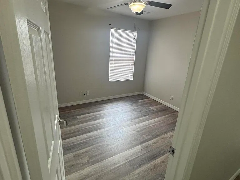 4765 Limestone Dr NE — Photo 15