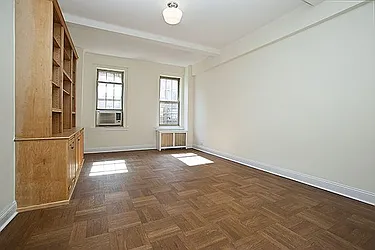 Rented by Barkoff Residential 