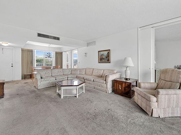 5th image of 501 SW 11th Place #402-a