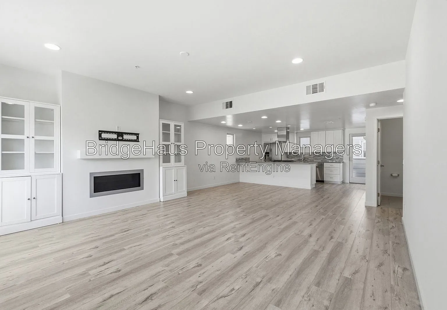 2 bed, 2.5 bath, 1610 sqft, $4,995 — Photo 1