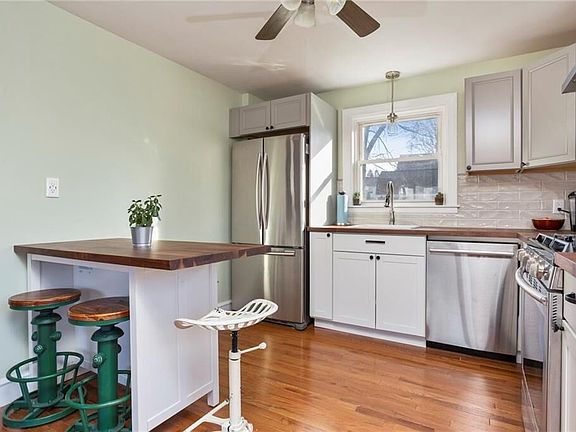 3rd image of 20 Brown Ave