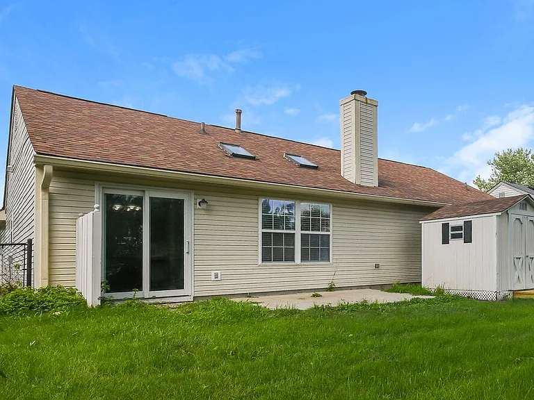 9695 Claymore Dr — Photo 16