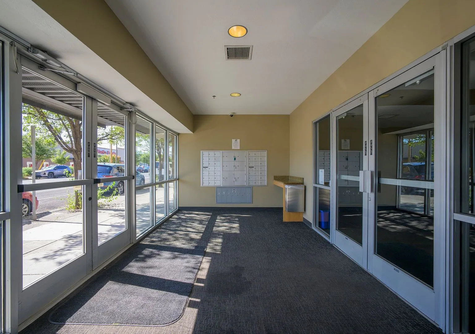 3 Bed / 2 Bath Condo for Rent in Salt Lake City, UT $2,100 — Photo 4