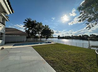 2048 NW 126th Ave, Pembroke Pines, FL 33028