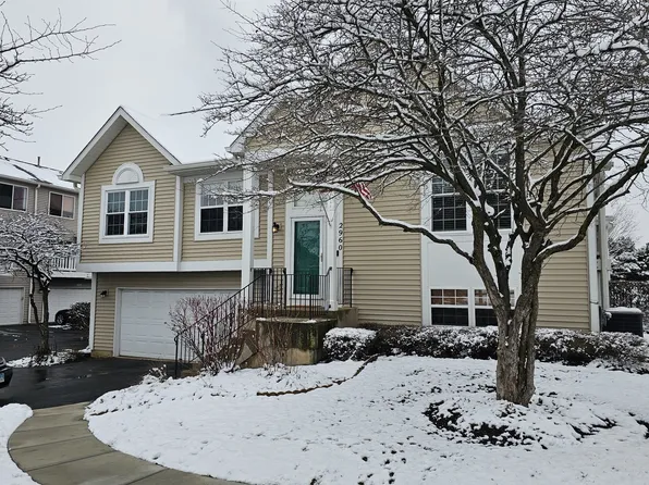 2960 Shelly Ln, Aurora, IL 60504