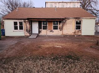 409 Russell Dr, Midwest City, OK 73110