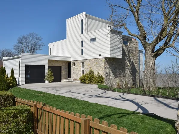 280 Buckeye Dr Unit 7, Sheffield Lake, OH 44054