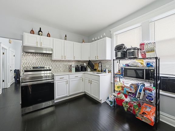 2nd image of 1322 Scoville Ave
