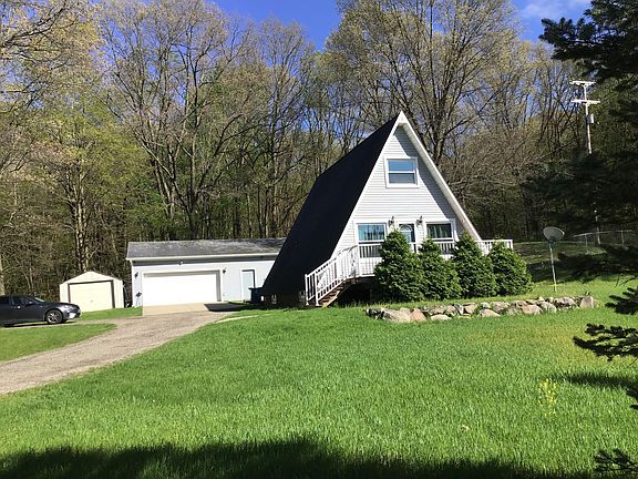 3rd image of 1135 Marsh Rd