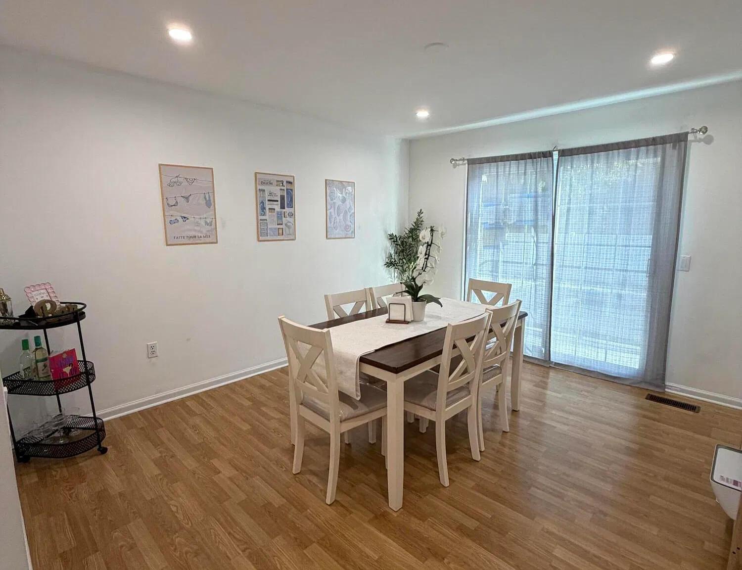 4 bed, 2.5 bath, 1738 sqft, $3,000 — Photo 3