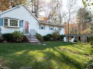 16 Leslie Rd, Ipswich, MA 01938