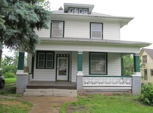 609 Country St, Walnut, IA 51577