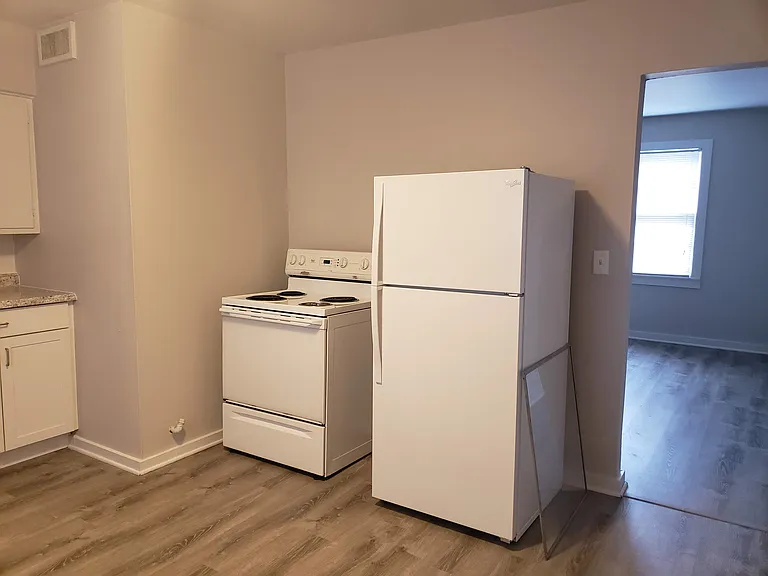424 W Hickory St #A — Photo 2