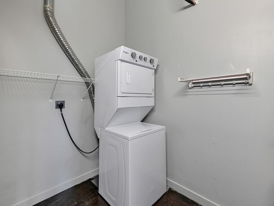 1st image of 462 Whittier St APT 208