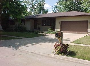 1718 Knollcrest Dr, Fort Dodge, IA 50501