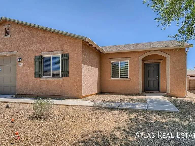 8437 W Green Kingfisher Ln — Photo 1
