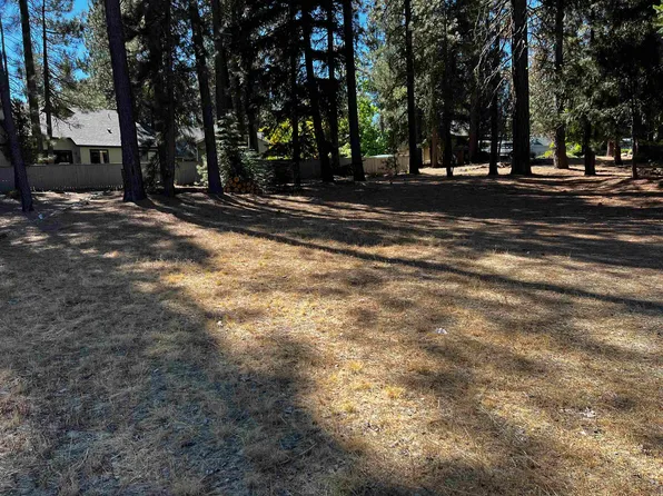 44 Oak Ct, Blairsden Graeagle, CA 96103