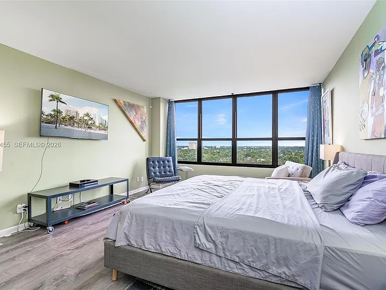 780 NE 69th St #1010 — Photo 23