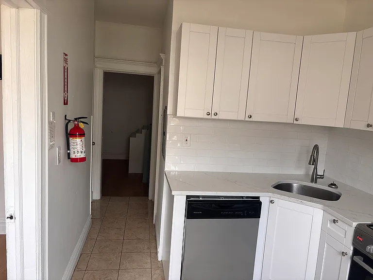 44 63rd St #1 — Photo 3