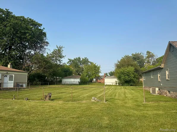 0 Whitefield St, Dearborn Heights, MI 48127