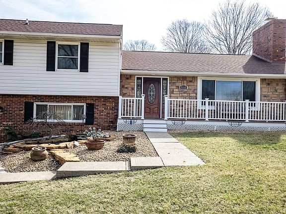 3rd image of 8168 Lakeshore Dr
