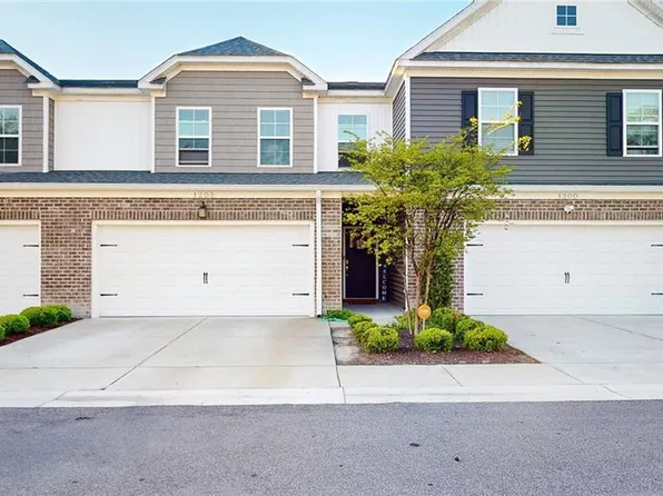 1202 Lanjay Ln, Chesapeake, VA 23320