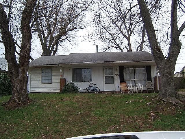 1st image of 1318 Gilbert Ln
