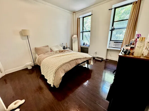 325 E 90th St, New York, NY