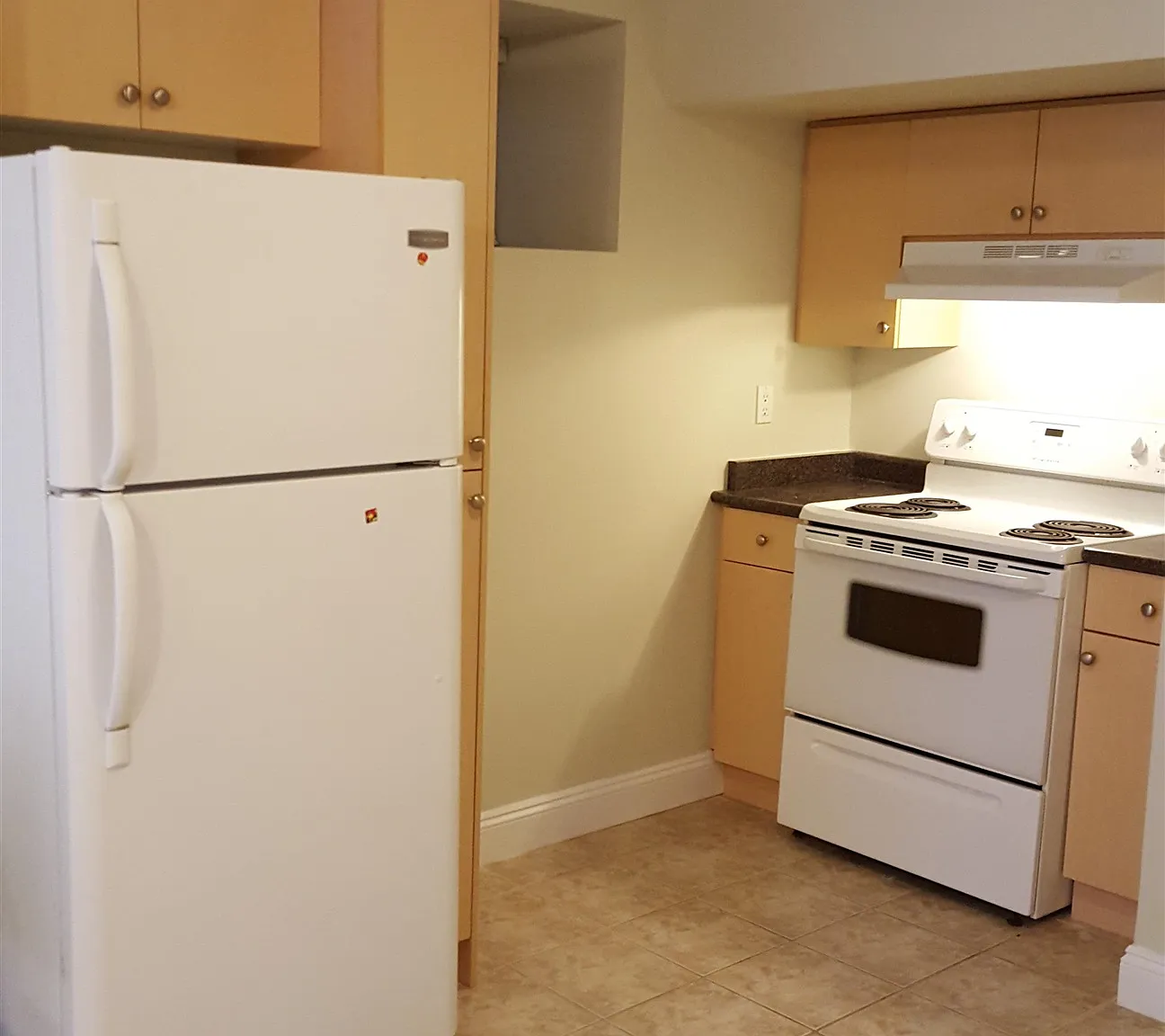 2 bed, 800 sqft, $1,800 — Photo 3