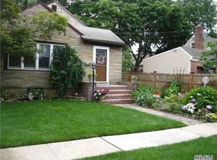 103 Ampel Ave, Bellmore, NY 11710