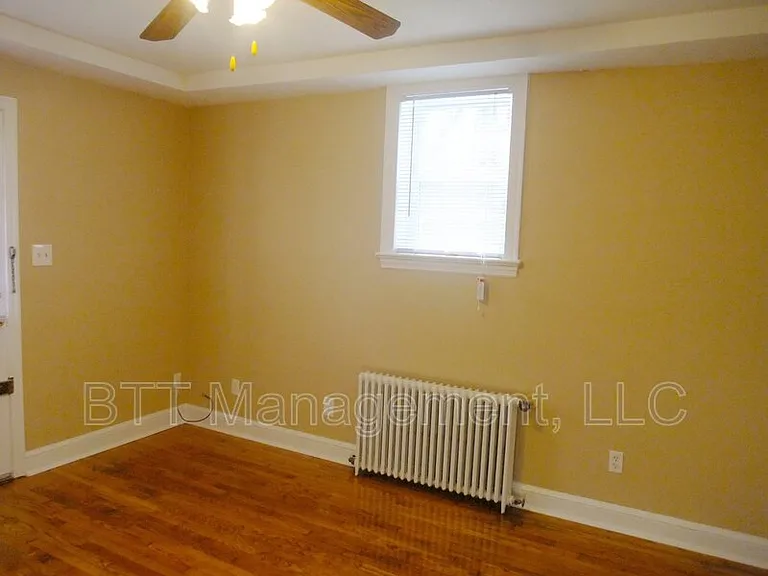 8401 Greenwood Ave #1 — Photo 9