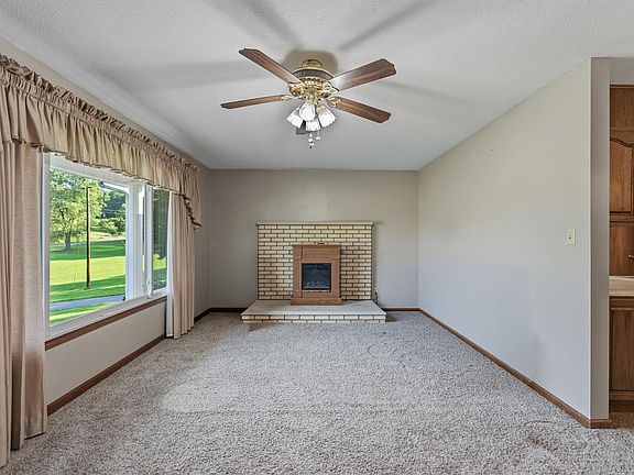 4th image of 1338 Tiline Rd