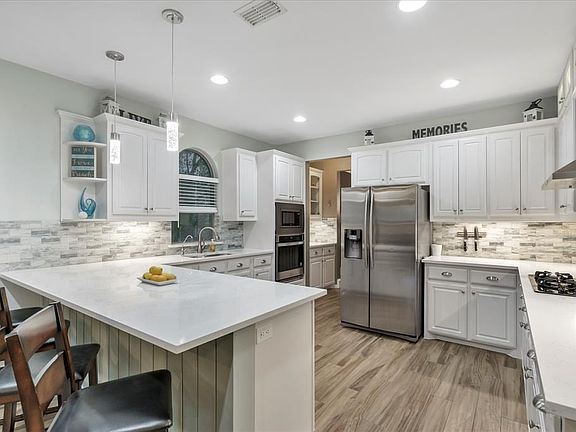 5th image of 2701 Vista Oaks Dr