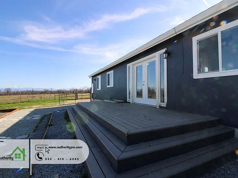 18848 Lorina Dr — Photo 25