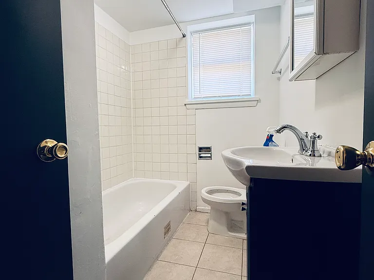 116 N Cass Ave #G — Photo 7