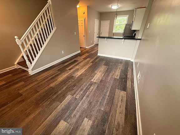 3rd image of 4830 Pimlico Rd
