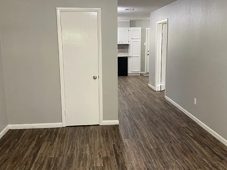 3101 Kay Don Rd — Photo 5