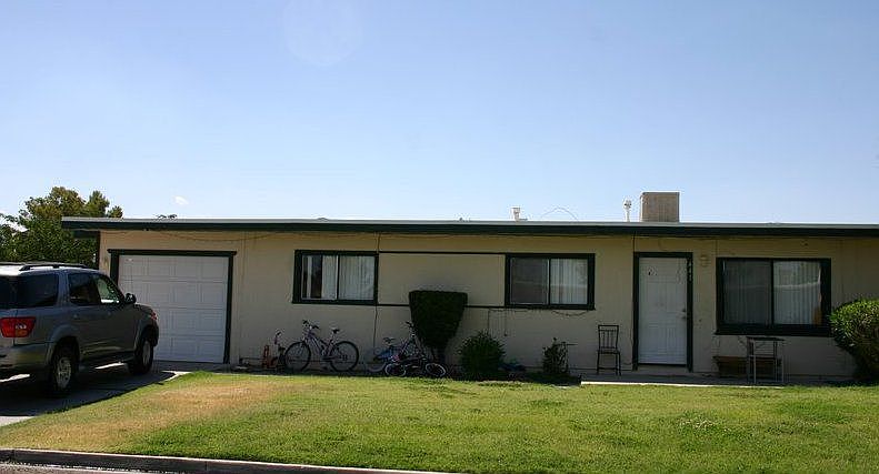 2nd image of 441 Palm Dr