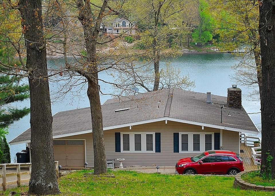 1st image of 35 Tamworth Cir