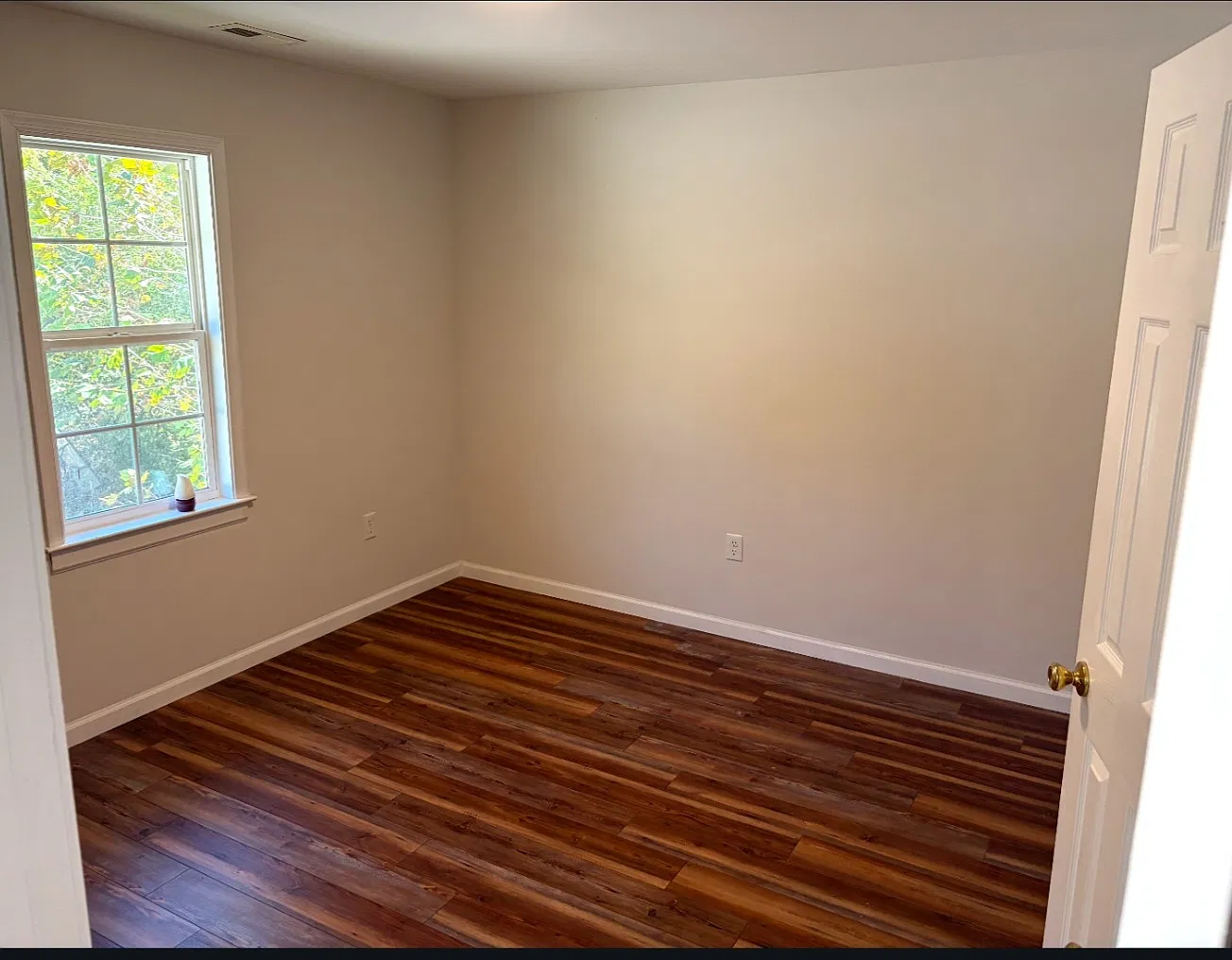 4 bed, 1024 sqft, $1,460 — Photo 2