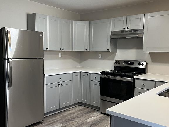 5th image of 1052 E 5th St