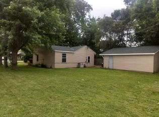 6712 34th Street Ct, Moline, IL