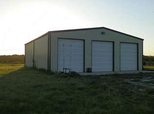 402 Oak Ln, Aurora, TX 76078